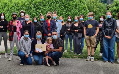 Remise des dons à l’association Défisalys par les élèves de 1ère BAC PRO SAPAT