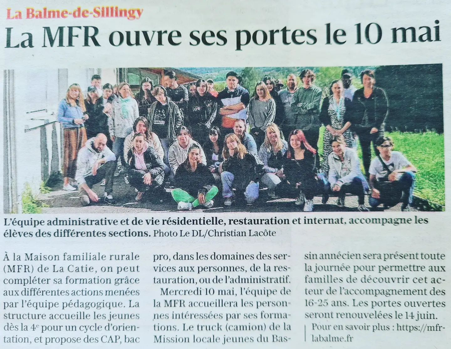 La MFR offre aux jeunes la possibilité de compléter leur formation en prenant part à différents projets proposés par l'équipe pédagogique. En effet, elle accueille des apprenants dès la classe de 4ème et propose également des CAP, des Bac Pro dans les domaines des services aux personnes et de la restauration. Par ailleurs, le camion de la Mission Locale jeunes du Bassin annécien était présent ce Mercredi 10 mai. Il devait permettre aux familles de découvrir ses principaux avantages en ce qui concerne l'accompagnement des apprenants en MFR.